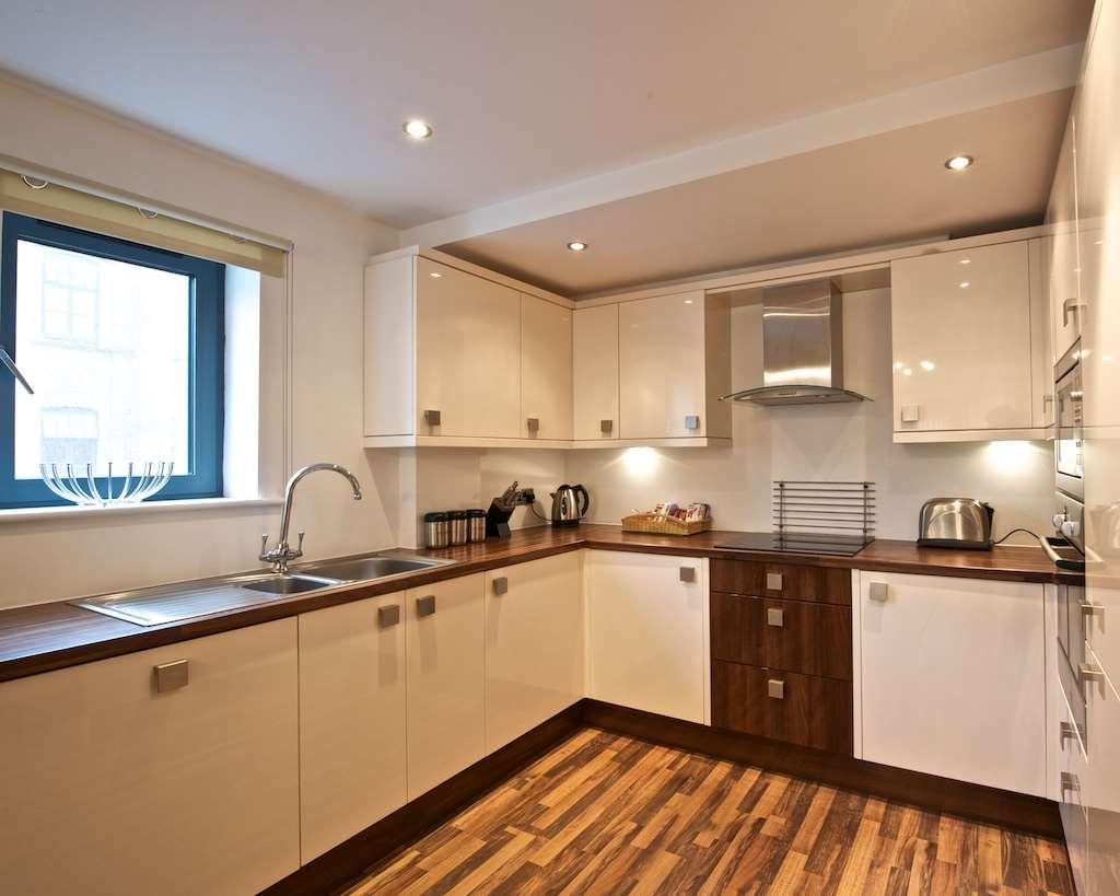 Dreamhouse Apartments Manchester City West Room photo