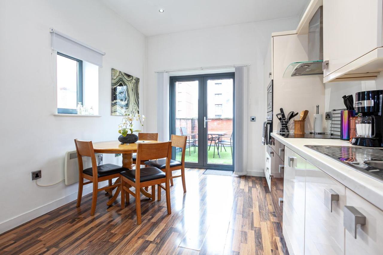 Dreamhouse Apartments Manchester City West Exterior photo